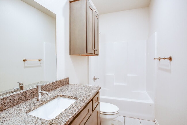 Building Photo - "Charming 3-Bedroom Retreat with 2 Full Baths in Wolfforth - 1465 Sq Ft of Comfort!"