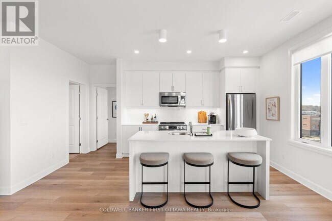 Building Photo - 3000-3000 Tawadina Rd