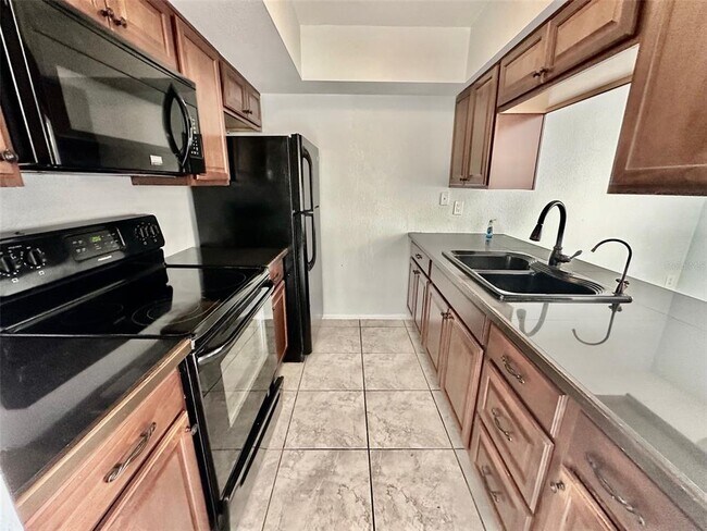 Foto del edificio - 3799 141st Ave N