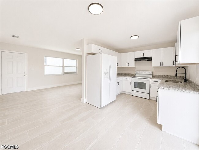 Building Photo - 5424 Ninth Ave