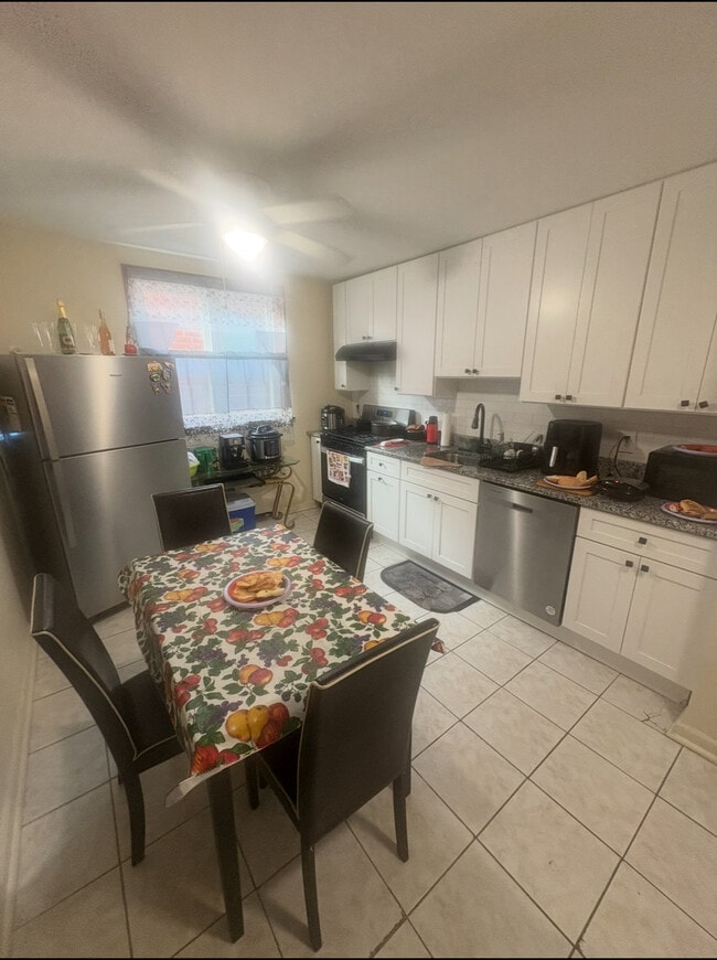Cocina actualizada - 5500 Park Ave