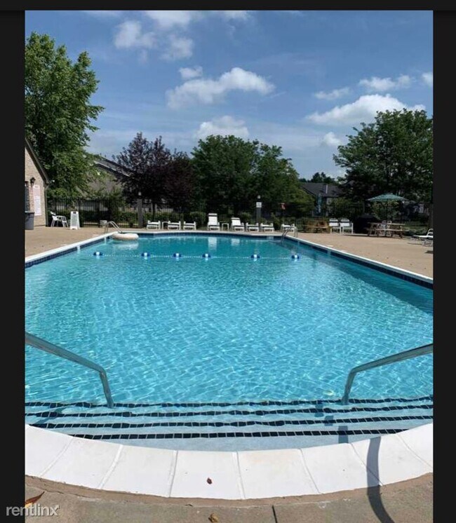 Foto del edificio - 10305 Trotters Pointe Dr