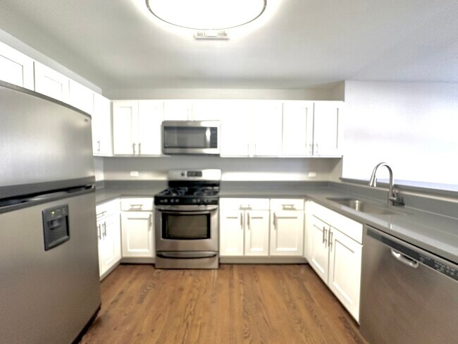 Foto del edificio - 2219 N Clifton Ave