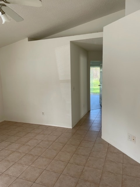 Building Photo - 818 Vista Palma Way