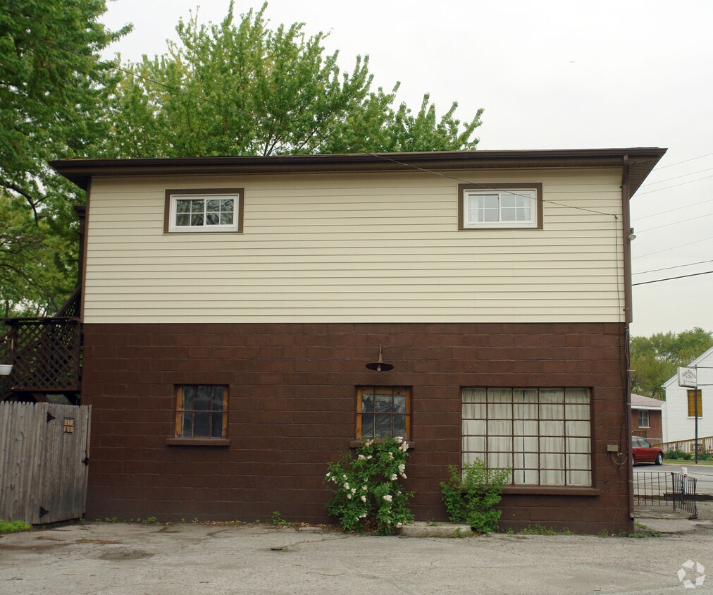 Building Photo - 3500 Liverpool Rd