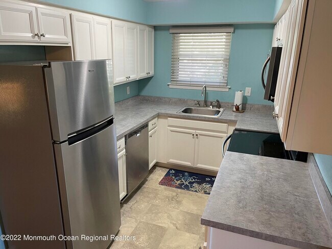 Building Photo - 31 Wharfside Dr