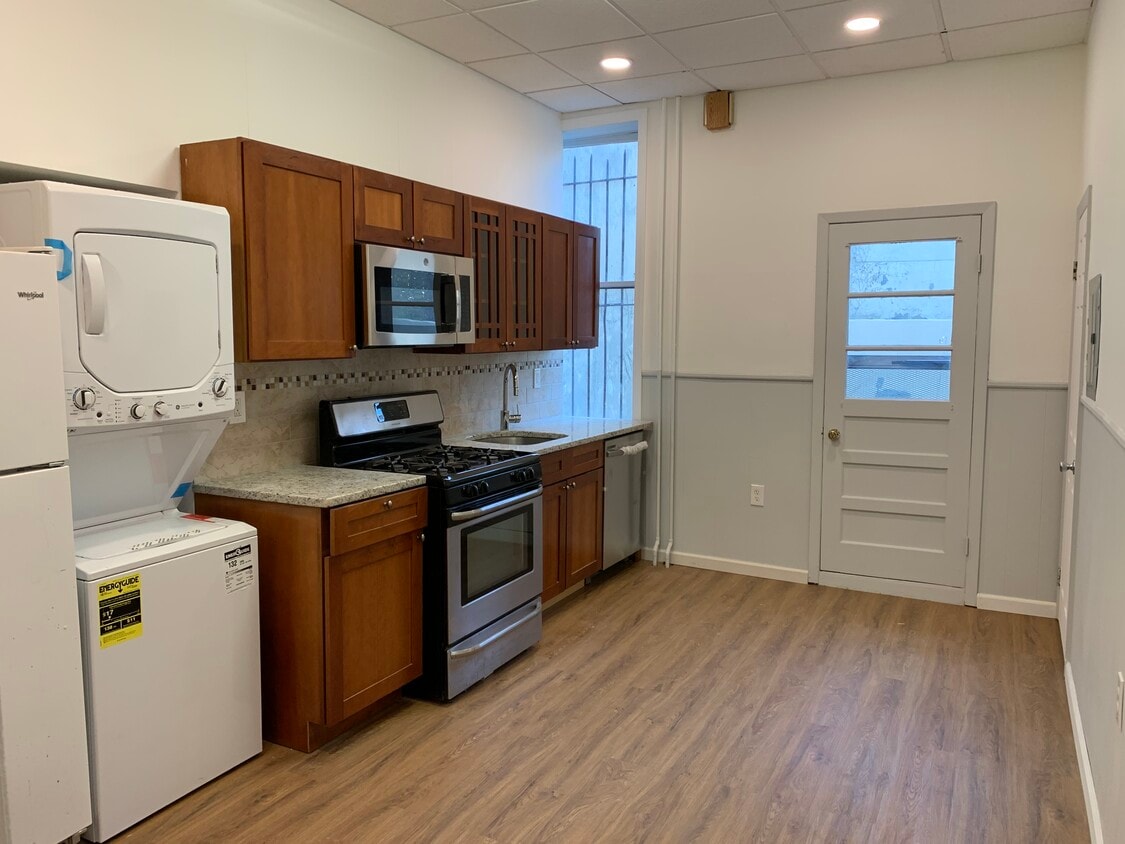 Photo - 475 Monmouth St (Jersey City, NJ)