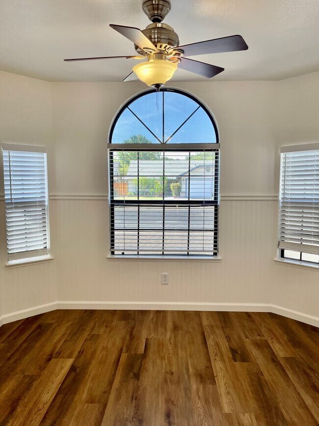 Foto del edificio - Gorgeous!