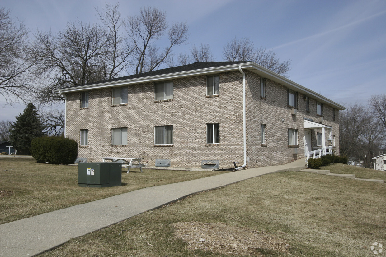 Building Photo - Bristol Apartments