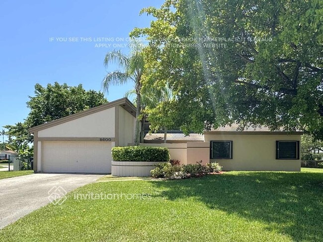 Building Photo - 8600 SW 140th Terrace