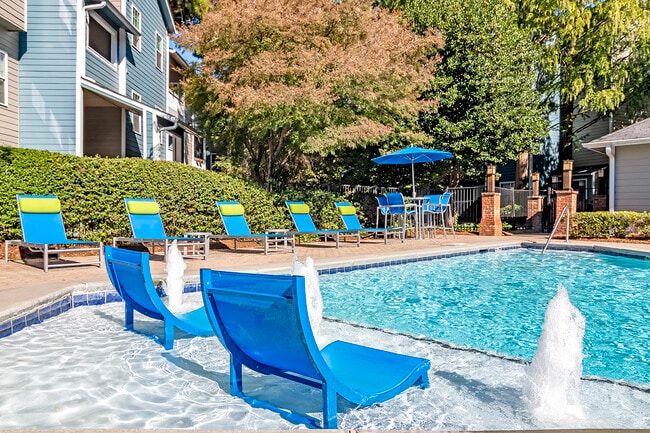 Building Photo - Hawthorne North Druid Hills