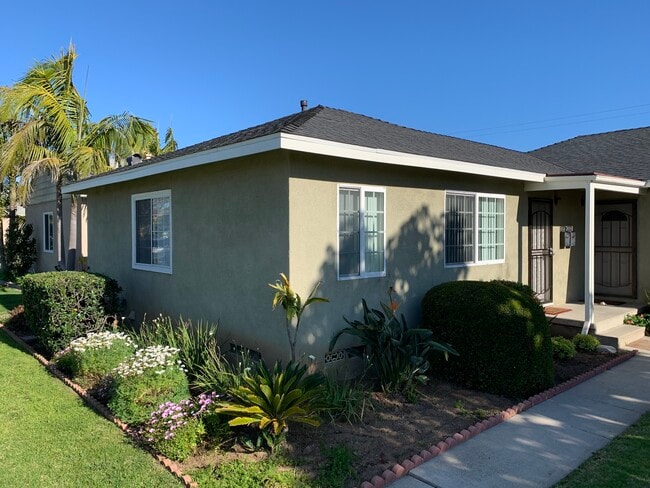 Building Photo - 1520 Marine Ave