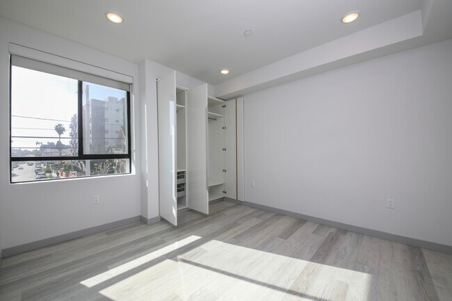 Foto del edificio - 941 Fedora St