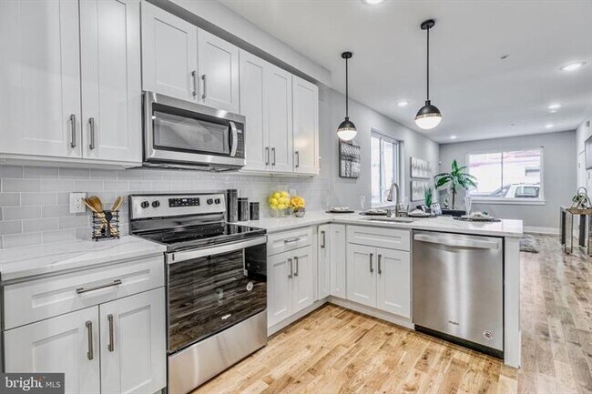 Interior Photo - 2812 Cecil B Moore Ave