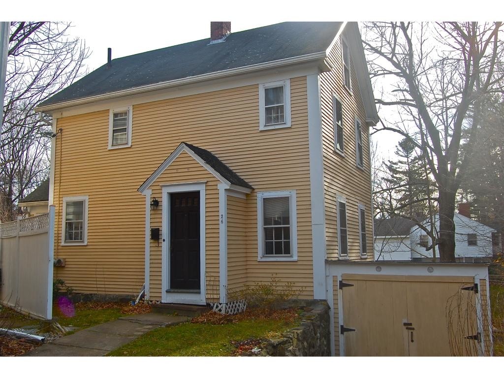26 Woodlawn Ave, Kittery, ME 03904 Room for Rent in Kittery, ME