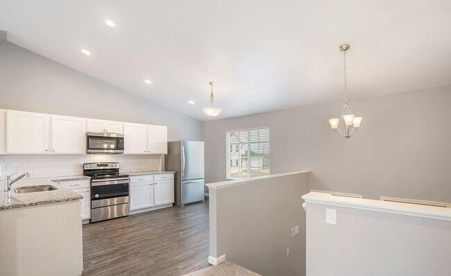 Building Photo - Beautiful Street With Newer Home for Lease