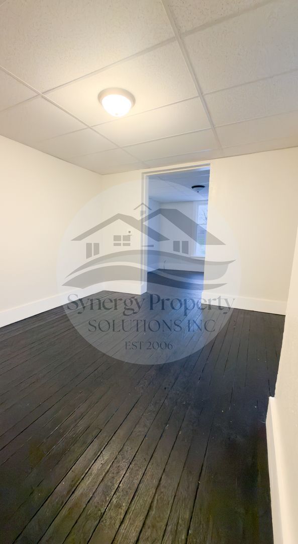 Foto del edificio - Large Home Available Now