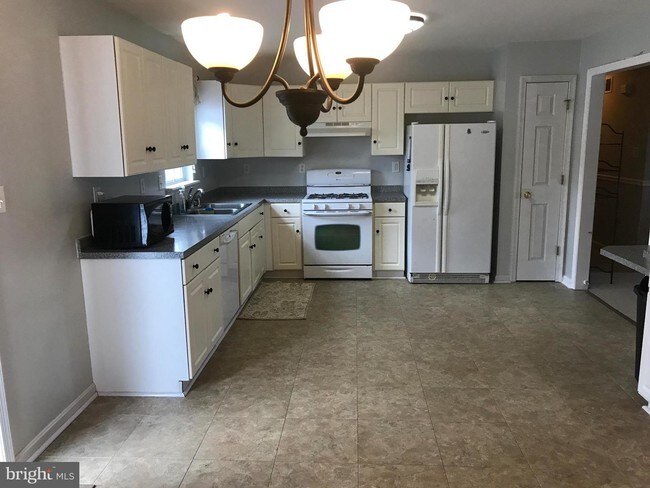 Foto del edificio - 386 W Chestnut Ridge Dr