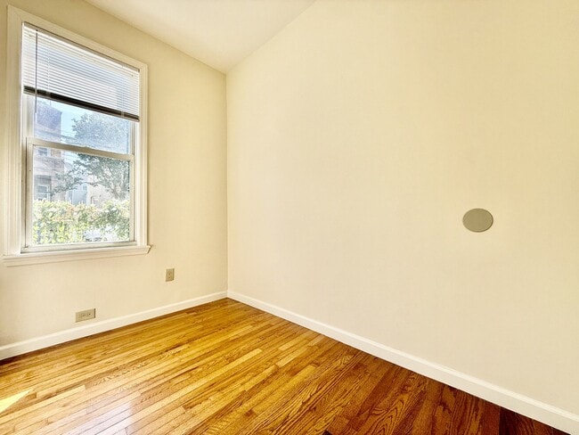 Building Photo - 1808 Muliner Ave