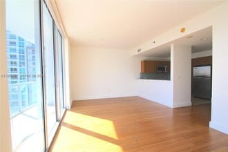Building Photo - 1050 Brickell Ave