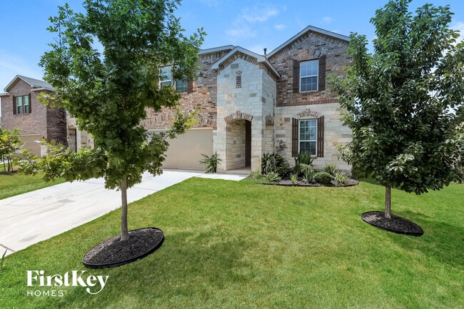 Building Photo - 7111 Marina Del Rey