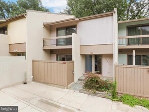 Building Photo - 11645 Newbridge Ct