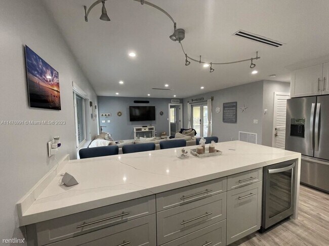Foto del edificio - 3 br, 3 bath House - 208 Orange Blossom Rd...