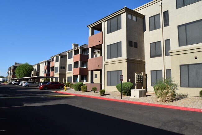 Building Photo - 3848 N 3rd Ave