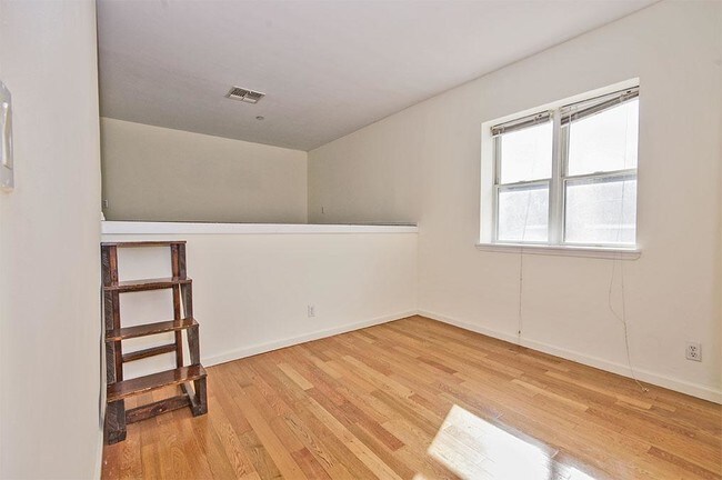 Building Photo - 371 Classon Ave