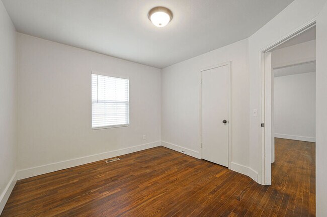 Foto del edificio - 5100 N Miller Ave