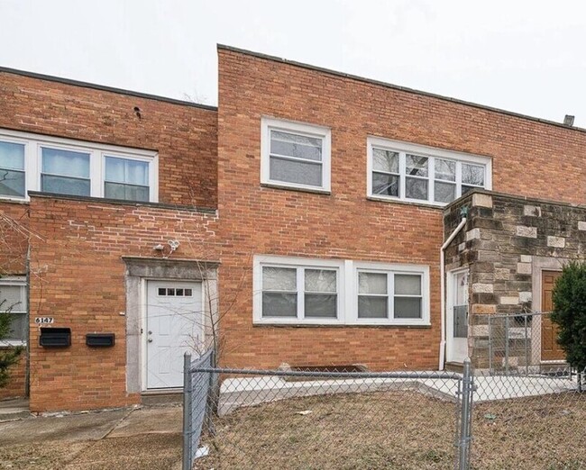 Building Photo - 6147 Old York Rd