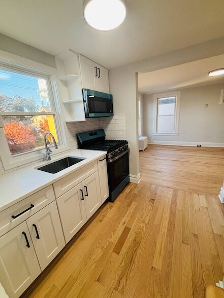 Foto del edificio - 45 Glen Head Rd