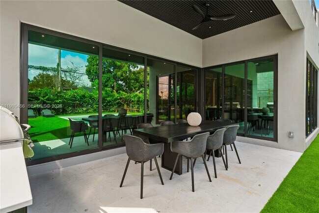 Foto del edificio - 245 NE 116th St