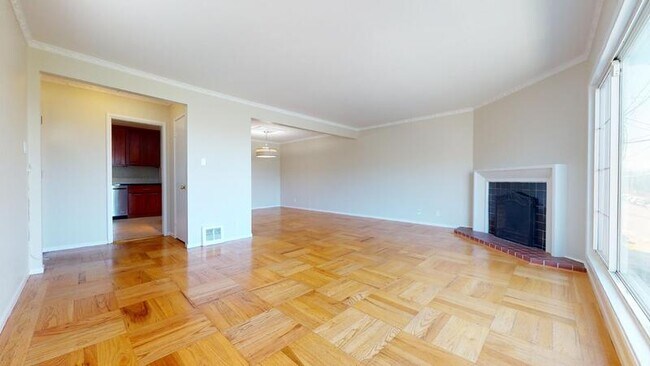 Foto del edificio - 384 Chester St