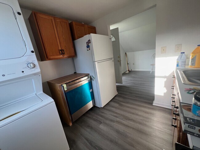 Photo - 1407 Clearview Rd Apartments