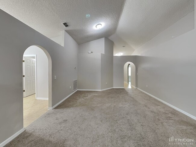 Foto del edificio - 4115 Woodley Creek Rd