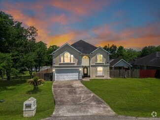 Building Photo - 5715 Ladonia St