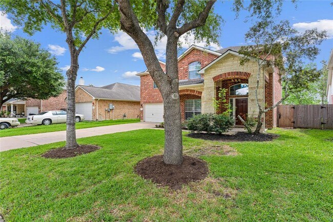 Foto del edificio - 3323 Ewing Dr