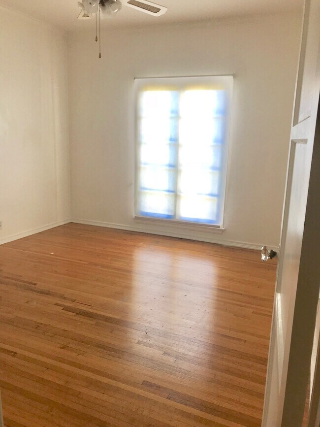 Foto del edificio - 1426 Alvira St