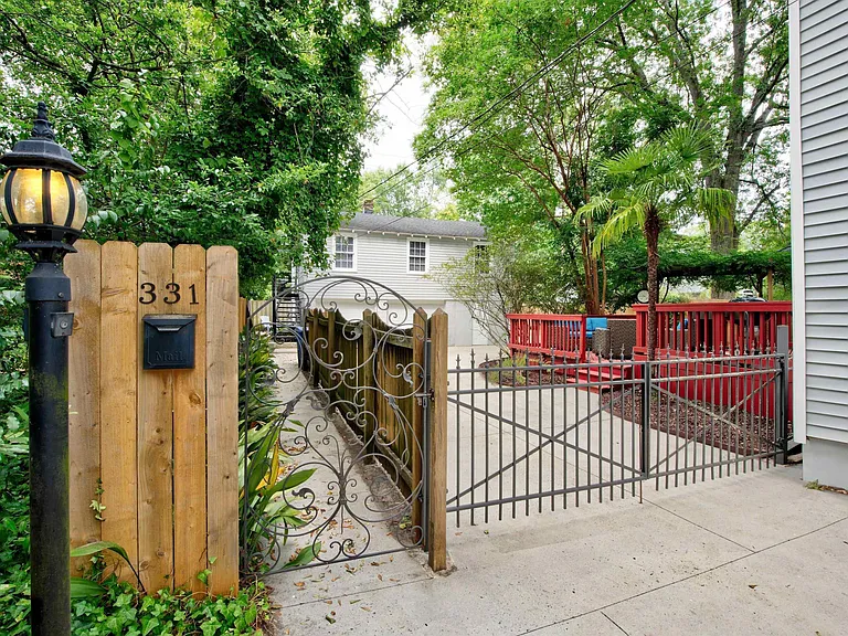 Foto principal - 331 S Edisto Ave