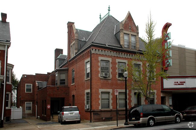 Building Photo - King Theatre Apartments