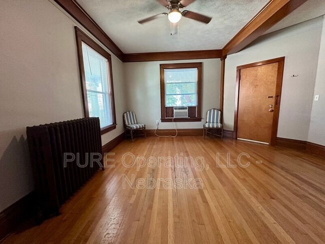 Building Photo - 4821 Underwood Ave