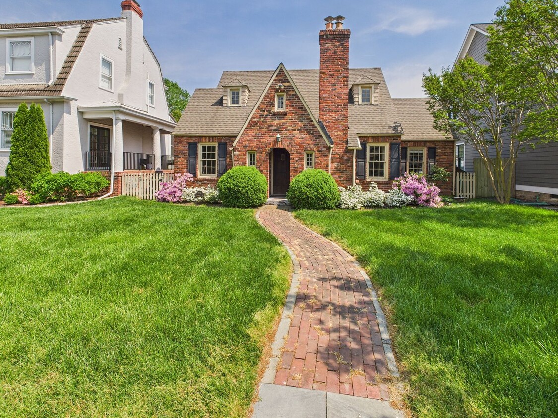 Foto principal - 307 Lexington Rd
