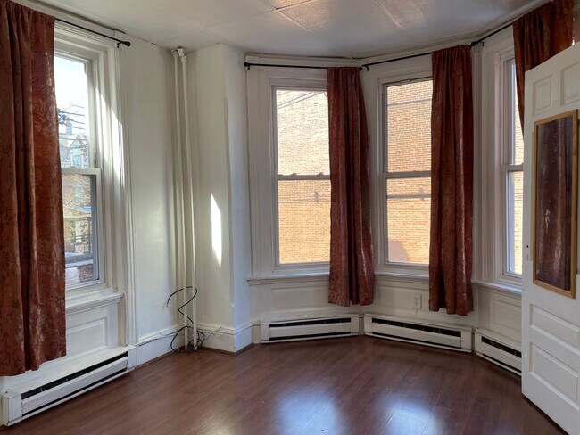 2do dormitorio - 4439 Spruce St