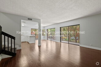 Building Photo - 4705 SW 62nd Ave