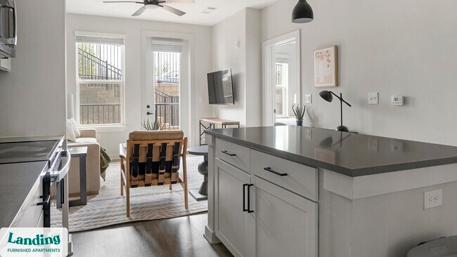 Foto del edificio - 1270 Hillcrest Dr