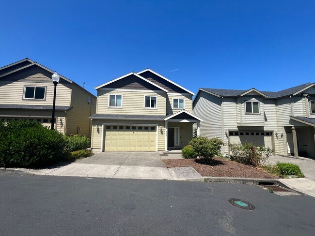 Foto del edificio - Beautiful 4 bedroom, 3 bathroom home in Be...