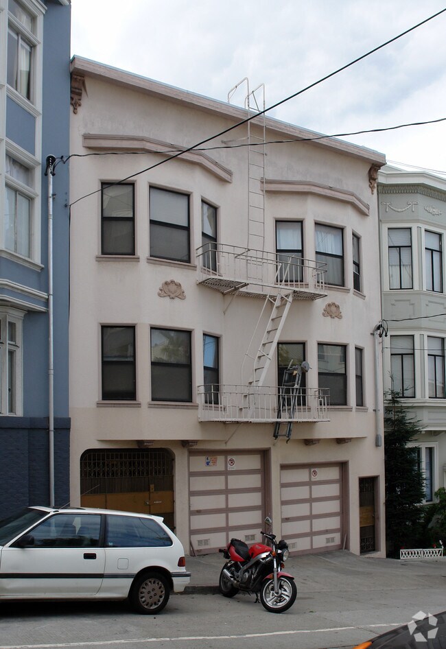 Building Photo - 1465 Washington St