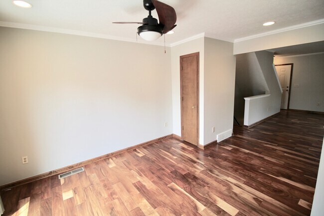Foto del edificio - 5251 Bethel Woods Dr