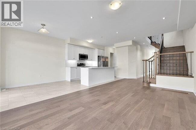 Building Photo - 145 Keelson St.